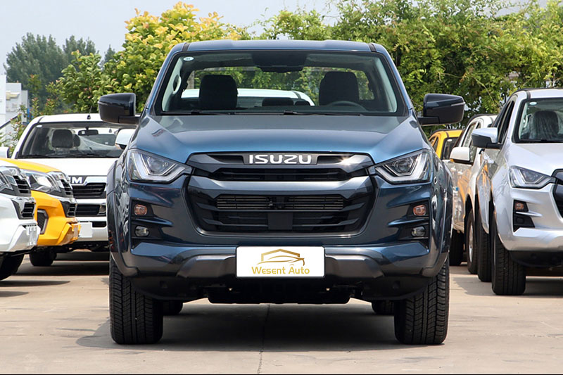 2023 Hot sale 1.9T automatic four-wheel drive V-CROSS fuel Pickup car ISUZU D-MAX 4 door 5 seats Medium Diesel